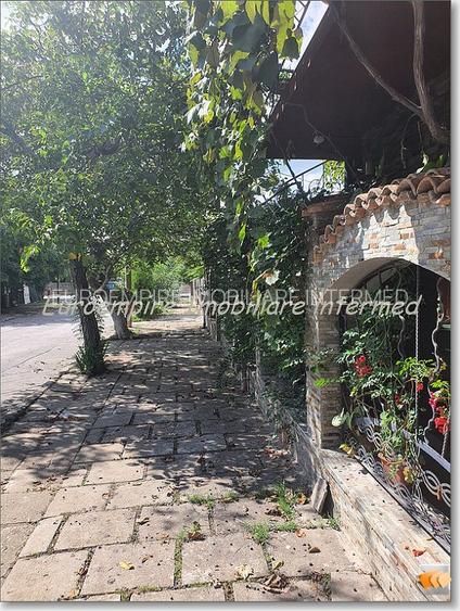 Pensiune 14 camere de vanzare zona Eforie Nord - 36