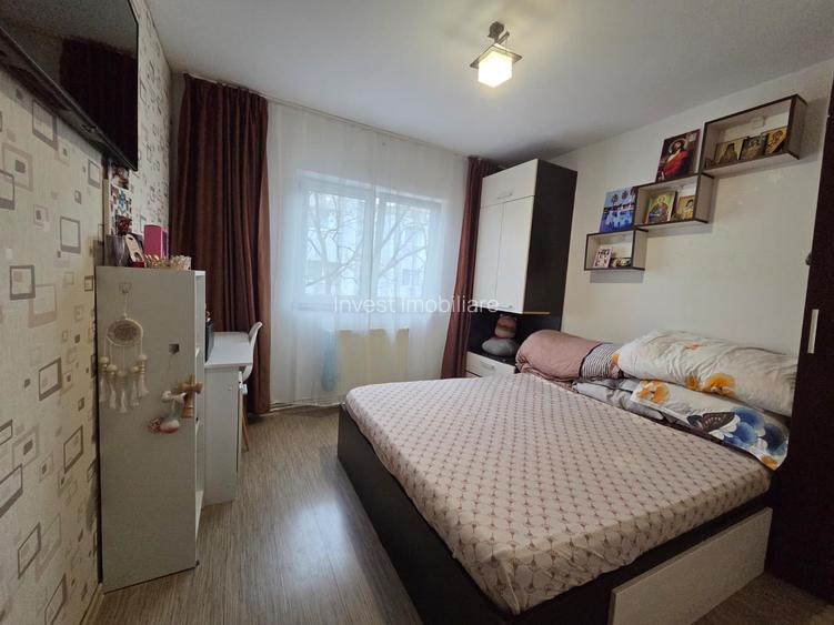 Apartament 2 camere- Decomandat- Etaj intermediar - 4