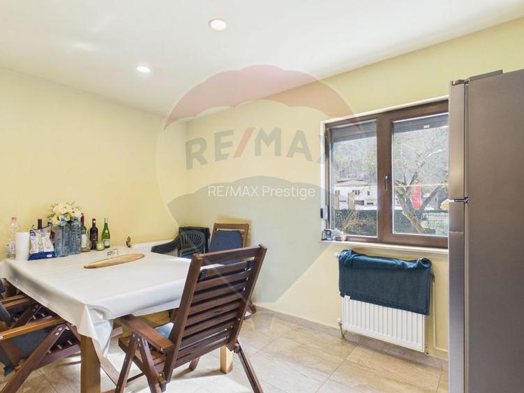 Vilă cu Hammam, garaj și sistem fotovoltaic – Sinaia, Calea Brașovului - 11