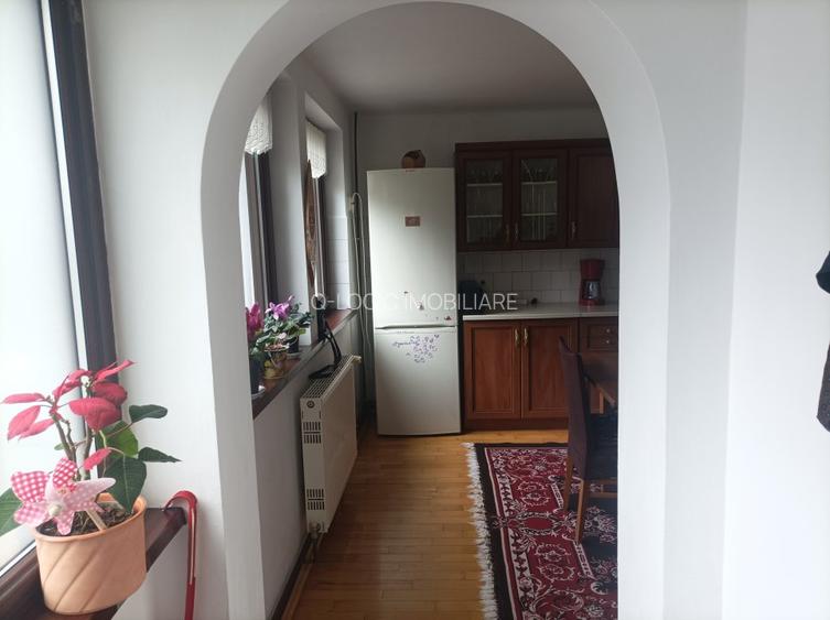 Casa 4 camere pozitie deosebita zona Central - 8