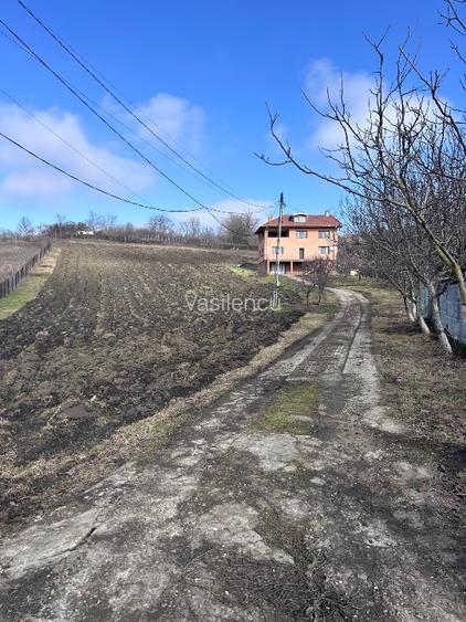 Casă modernă și spațioasă, gata de mutat – 6400 mp teren, terase și garaj – 399. - 15