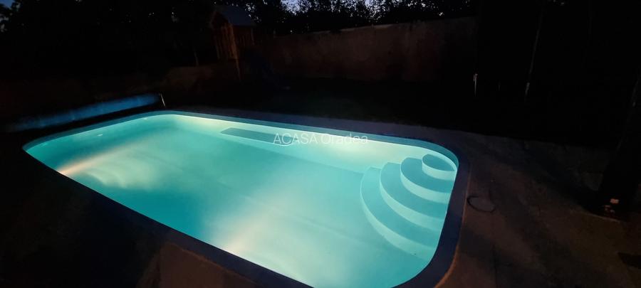 Vilă 5 dormitoare, 4 băi, 2 248mp teren, piscină. Preț: 229 000 E. - 41