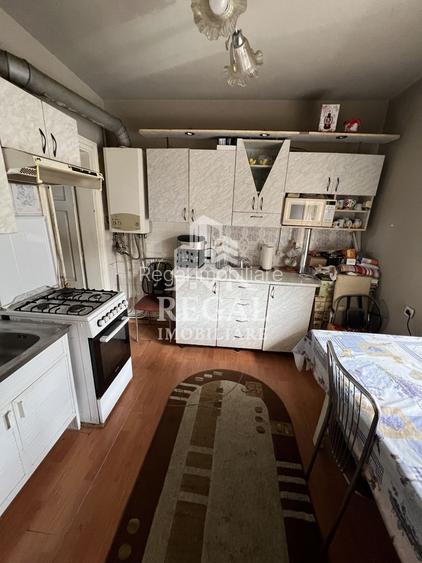 PRET NOU - Casă de vânzare – construcție solidă și spațioasă - 9