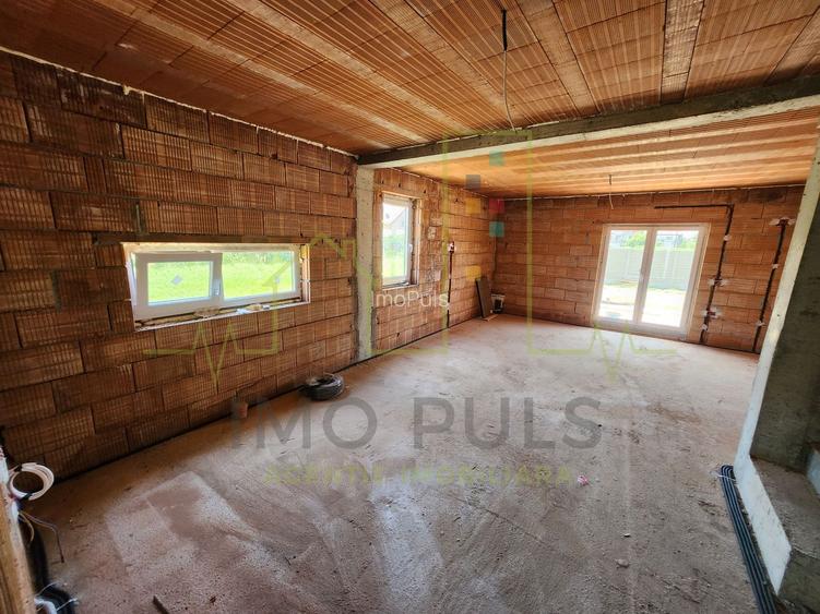 Duplex in Mosnita noua. Pozitie foarte buna. Se pot face 3 dormitoare - 14