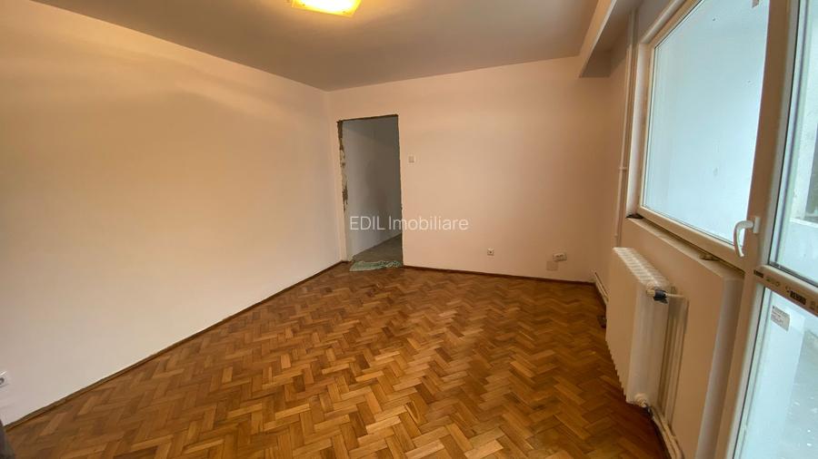 Apartament cu 3 camere Manastur , et 2/4 , zona Piata Flora - 10