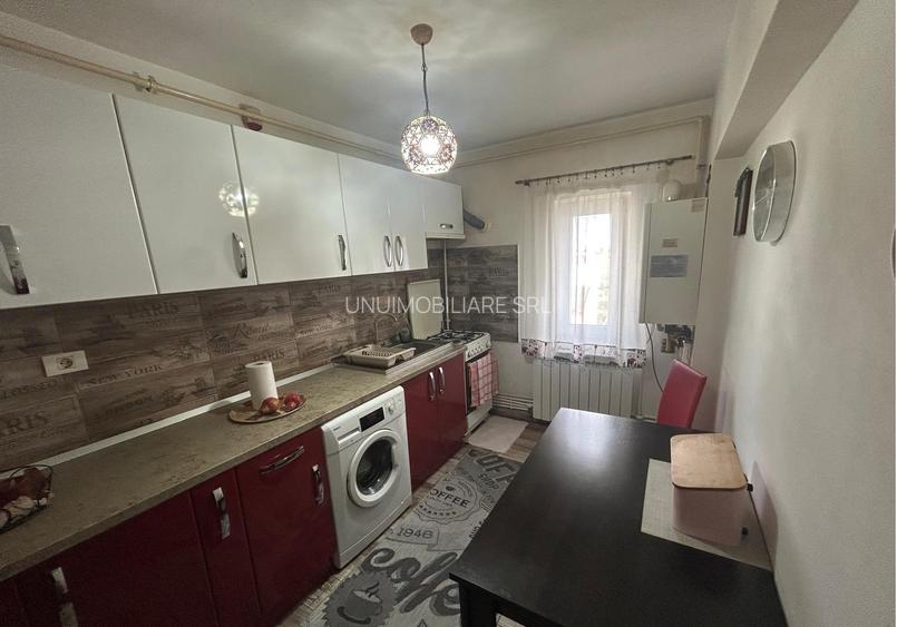 Apartament 2 camere-Zona Sud - 52 mp -54000 euro negociabil - 6