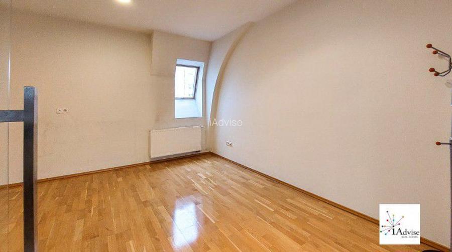 Cladire de Birouri de Vanzare-2000 mp - 6