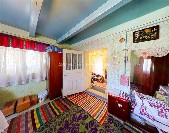 Tur 3D! Casa traditionala+ domeniu de 4.300 mp,livada,anexe:refugiu apreciabil C - 4