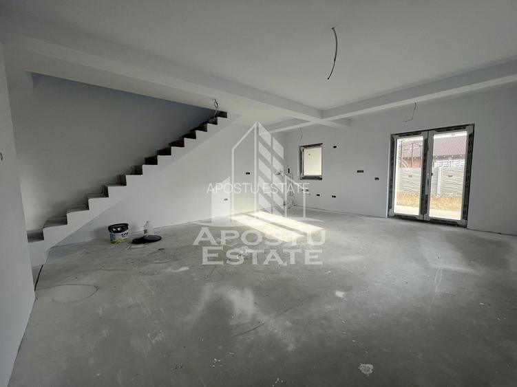 Duplex cu 4 camere, dressing si 3 bai. Toate utilitatile, la asfalt. - 6