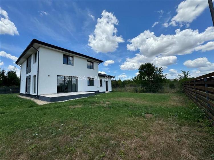 VILA IN CORBEANCA - OSTRATU // CURTE 364 MP // 5 CAMERE - 2