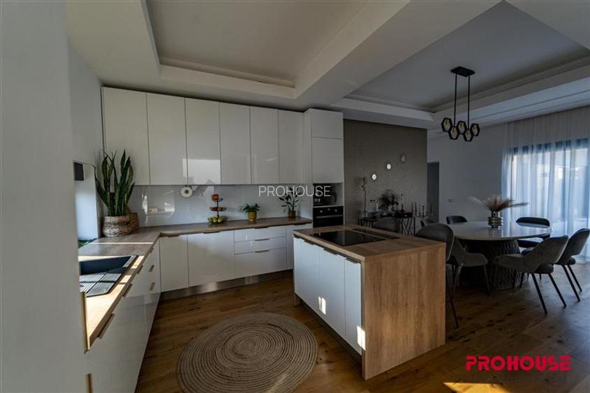 Vila de Lux cu Piscina Infinity-Gheraiesti, Bacau - 9