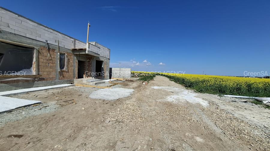 Ciutaci - Salciei, 800 mp, deschidere 40 m, drum 11 m, langa vile in constructie - 27