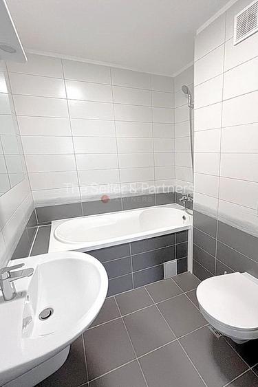 Garsoniera  moderna cu terasă | Tractorul – Coresi Shopping Resort - 12