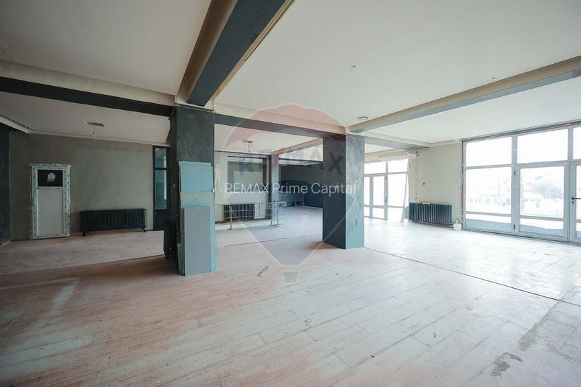 De închiriat – Spațiu comercial 281 mp,  Bulevardul Decebal - 7