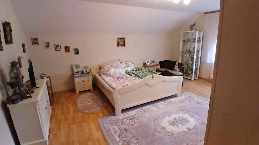 Casa cu 7 camere in zona rezidentiala - 8