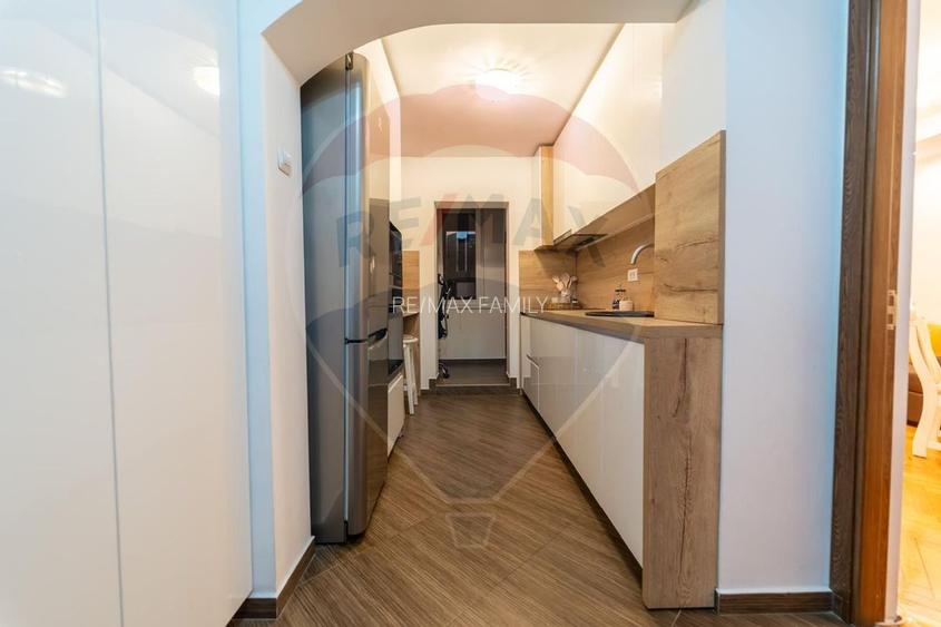 Apartament cu 3 camere de vânzare în zona Decebal - 5