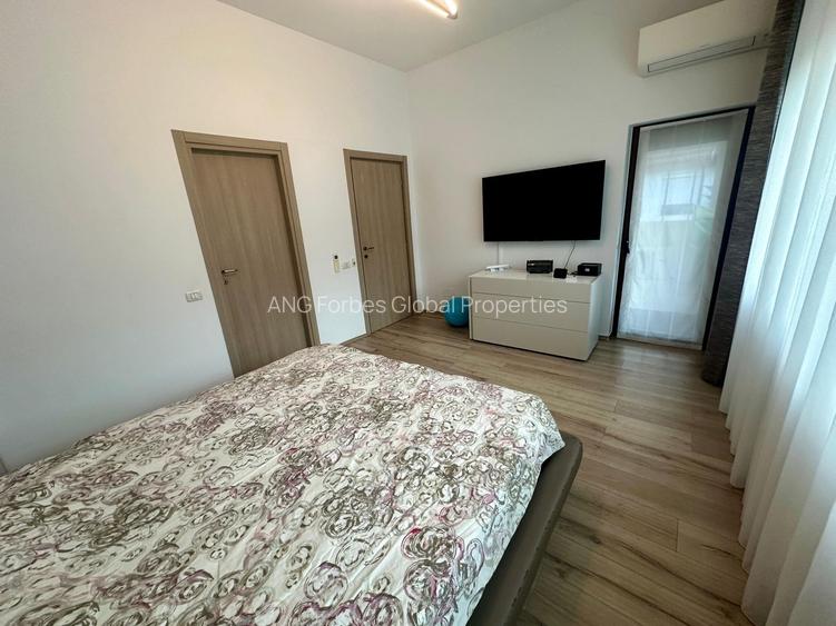 Vilă Elegantă cu Piscină Privată în Corbeanca - 9