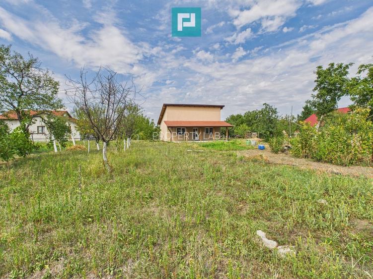 Casă cu 2 camere și teren în Gai - 8