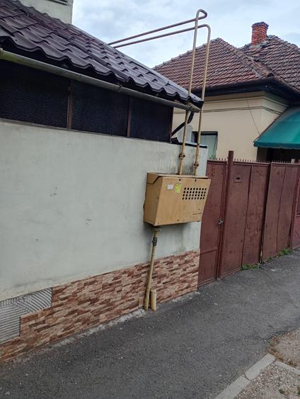 Casa 2 camere, 80 mp utili, 350 mp teren - Lipovei