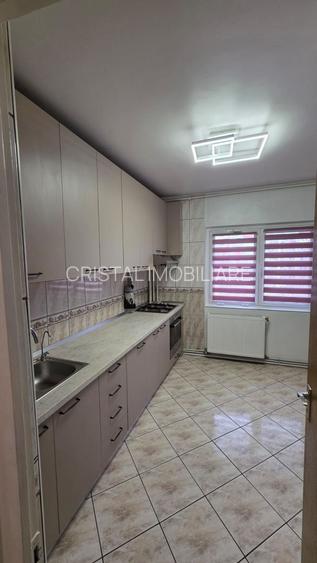 Apartament 3 camere de inchiriat, parcare ADP, zona 13 Septembrie - 8