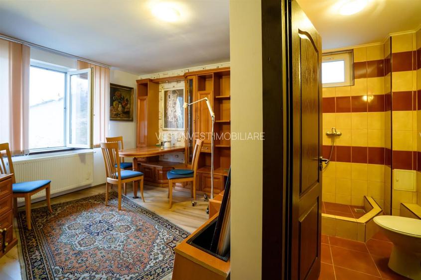 Pensiune cu 12 camere in Baile 1 Mai - 9