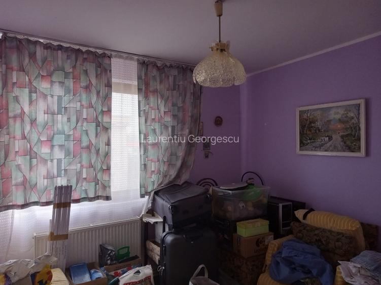 apartament 3 camere de vanzare - 10