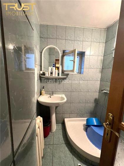 Ap 4 camere l 2 bai l 2 balcoane l Etaj 3 din 4 - 8