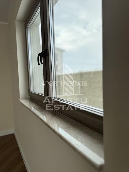 Duplex cu perete dublu, 4 camere si 3 bai finalizat, toate utilitatile - 27