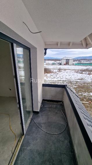 Apartament 2 camere 54 mpu.  plus balcon, parcare, bloc tip vilă, etaj 1 și 2 - 12