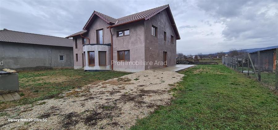 VILA PREMIUM | 240mp utili | 923mp teren | Constructie Impunatoare | Agrisul Mar - 14