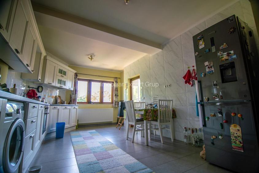 Vila superba 240 mp teren 570 mp - 12