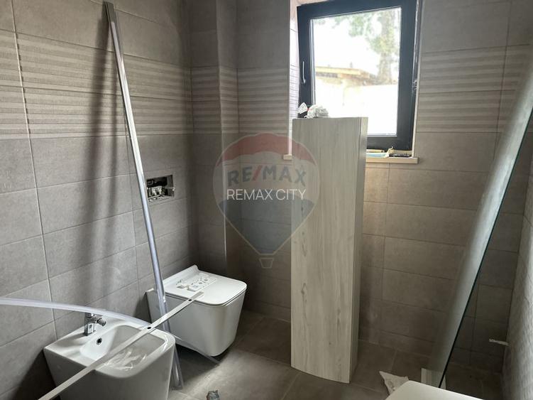 Casă / Vilă cu 5 camere de vânzare - 12