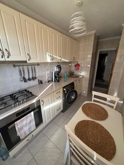 Apartament de vanzare 2 camere | decomandat | Pajura | Proprietar