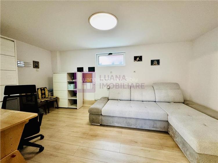 Casa de vanzare Piata Cluj | teren 336 mp | doua apartamente si anexe - 15