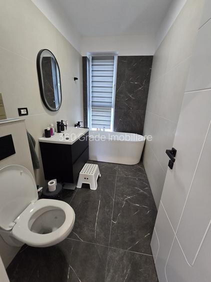 Duplex despartit prin camera tehnica - 4 camere Toate Utilitatile - 15