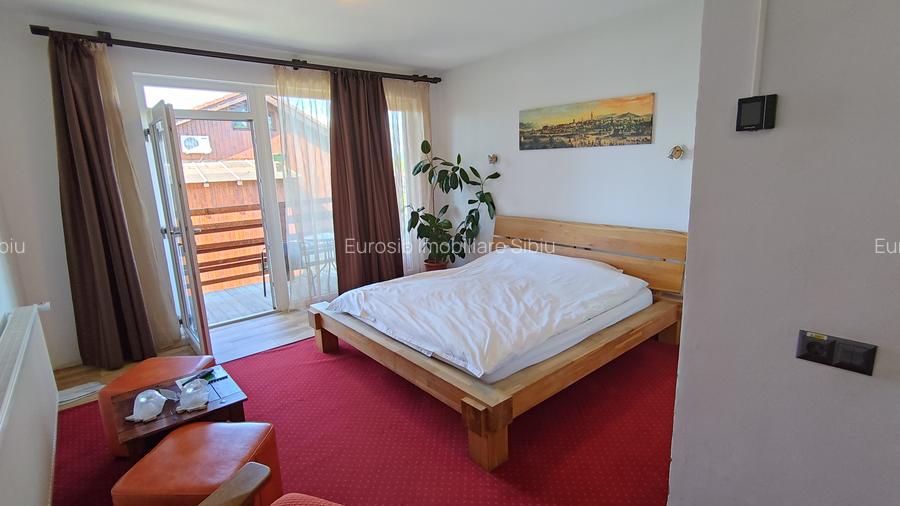 Pensiune si casa de locuit cu 3200 mp teren in Sibiu cartier Gusterita - 12