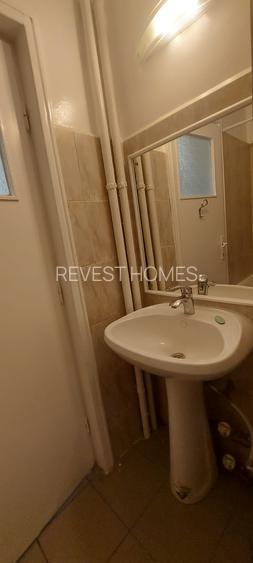 Universitate - Garsoniera decomandata in inima orasului, metrou la scara - 9