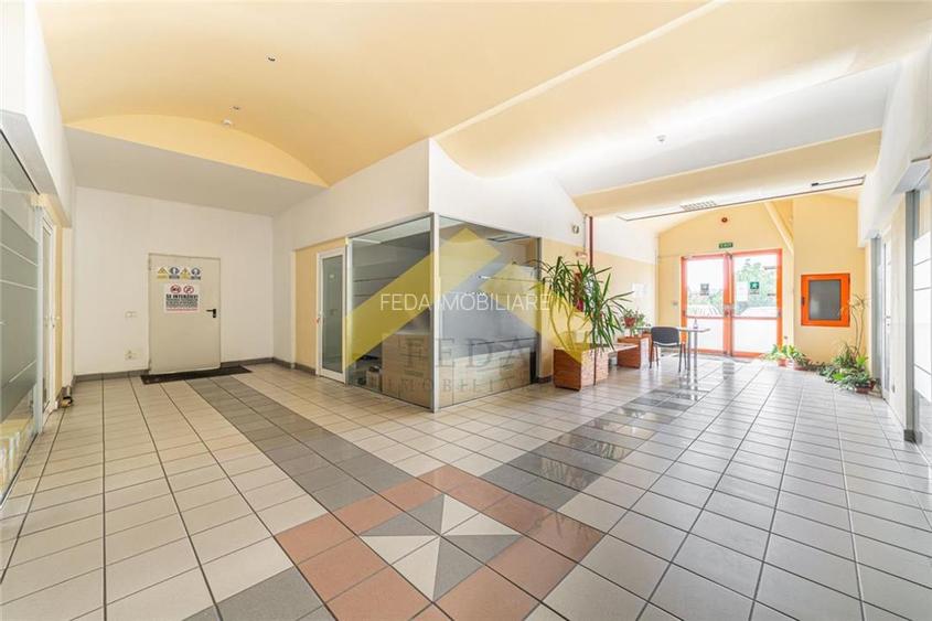 Hala de 8,560mp de vanzare in zona Micalaca - 5