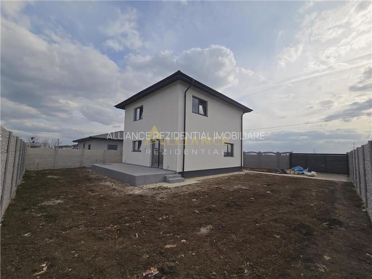 Vila individuala- 4 camere- 2 bai- 375mp teren - 9