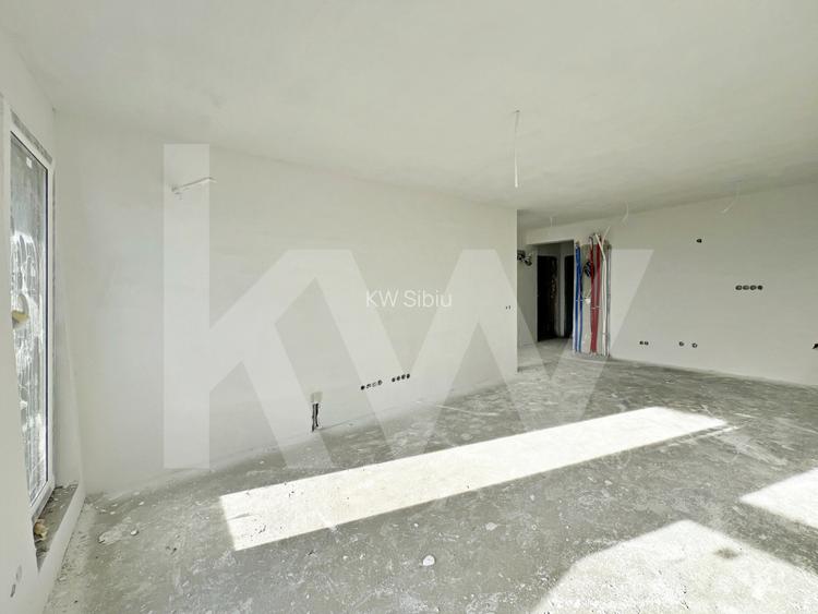 Apartament 3 camere, două băi, curte 50 mp.-Natura la tine acasă! Cristian-SiBiU - 12