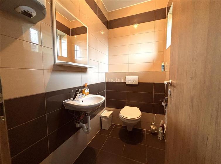 Spatiu 8 camere, 24 parcari si curte 900mp, in Brasov - 23