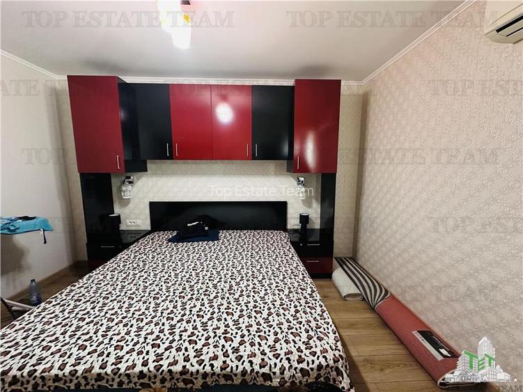 Vila superba 360 mp construiti, 524 mp curte, 6 camere, P+1+M ROSU - 21