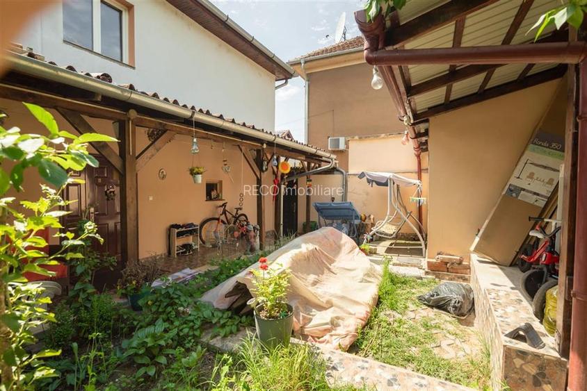 RECO Casa singur in curte, zona Centrala - 12