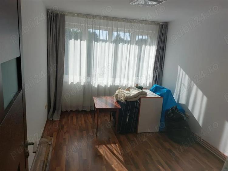 Decomandat la etajul 1 in bloc anvelopat - 2