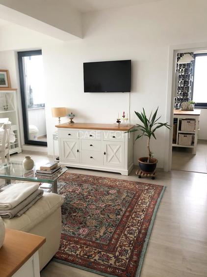 Vânzare apartament luminos - 3