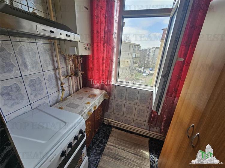 Apartament 2 camere etaj 4/4 curat si luminos - Poarta 6, Constanta - 16