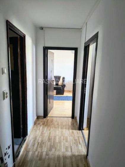 Vanzare vapartament 2 camere zona Moghioros - Parc - 4