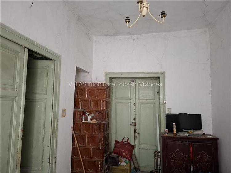 Casa Focsani parter+demisol, teren 840 mp, zona centru - 7
