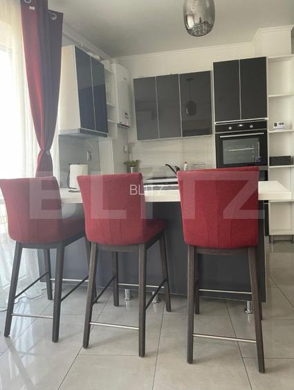 Apartament de vanzare, cu 2 camere, zona semicentral - 2