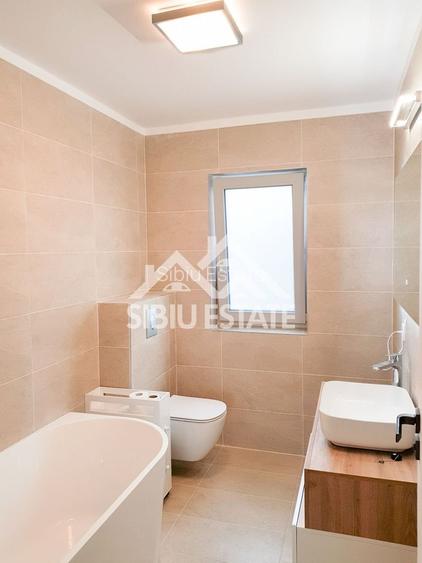 Casa noua de inchiriat cu 4 camere 3 bai-prima inchiriere Cisnadie - 12